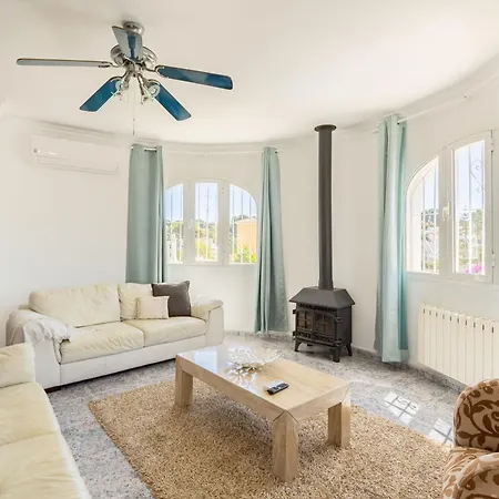 Mackay By Abahana Calpe