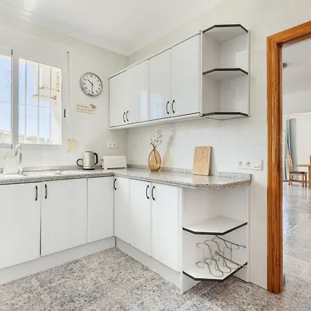 Villa Mackay By Abahana