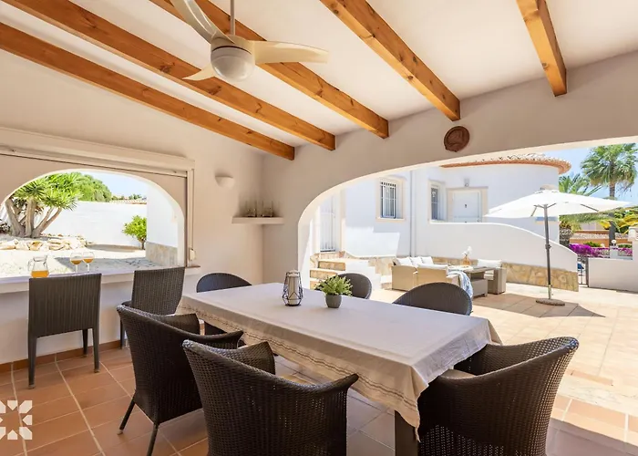 Villa Mackay By Abahana Calpe