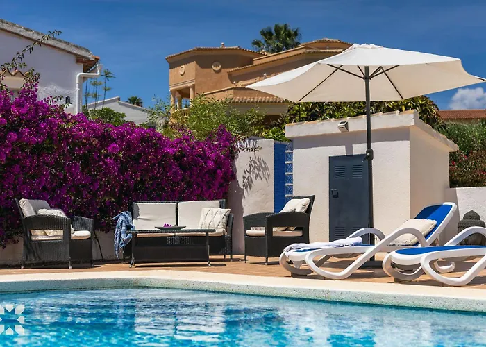 Villa Mackay By Abahana *