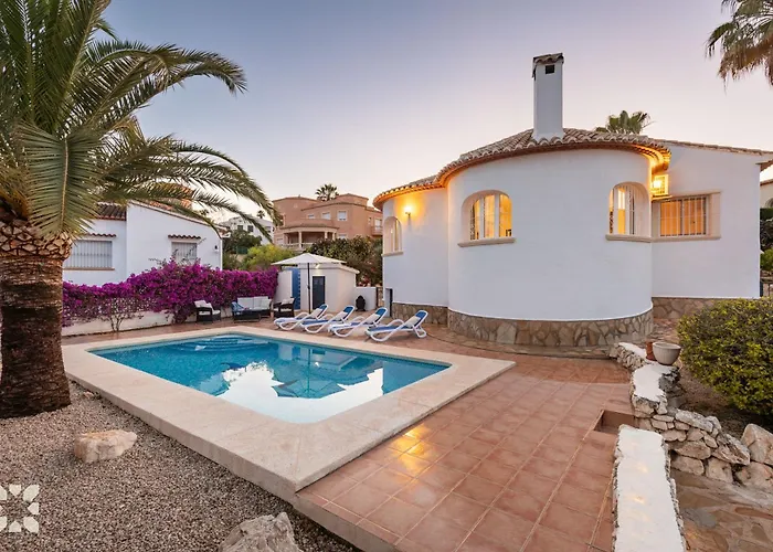 Villa Mackay By Abahana